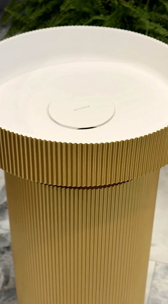 Раковина накладная рифленая SOLE Corian 400*130 GOLD + Пьедестал для раковины рифленый Corian 300*720 GOLD Раковина накладная рифленая SOLE Corian 400*130 GOLD + Пьедестал для раковины рифленый Corian 300*720 GOLD