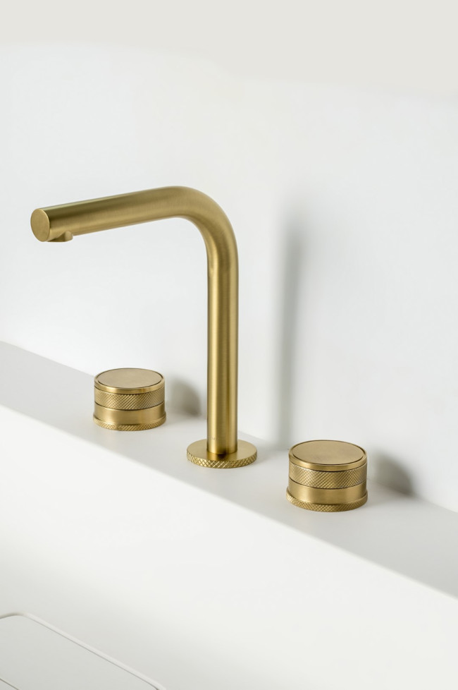 Смеситель на столешницу PRESTIGE на 3 отв Смеситель на столешницу PRESTIGE на 3 отв