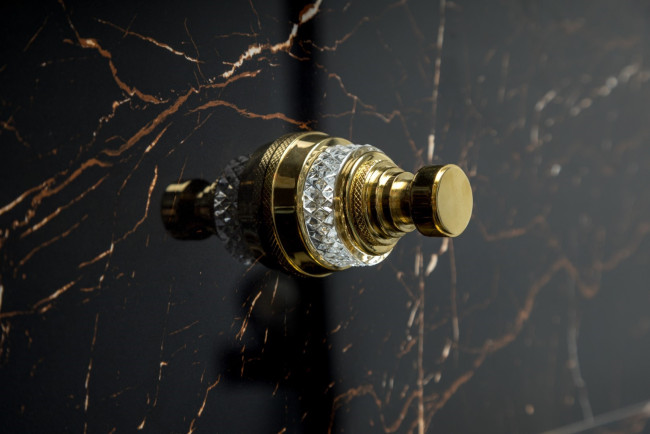 Крючок AURA Gold